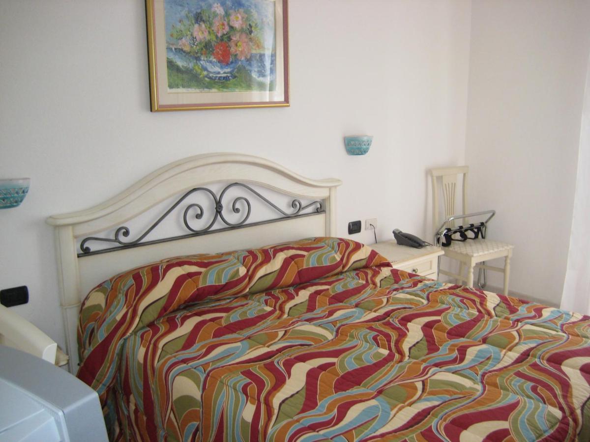 Scano Comfort Inn Santa Teresa Gallura Ngoại thất bức ảnh