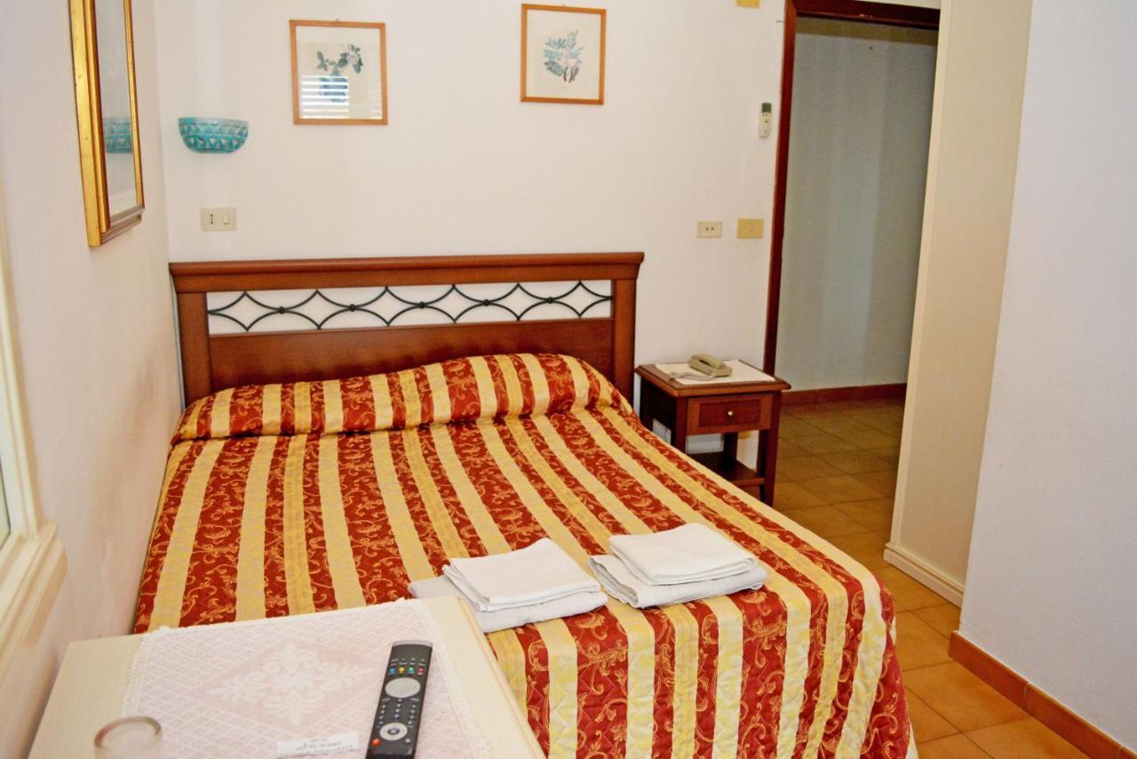 Scano Comfort Inn Santa Teresa Gallura Ngoại thất bức ảnh