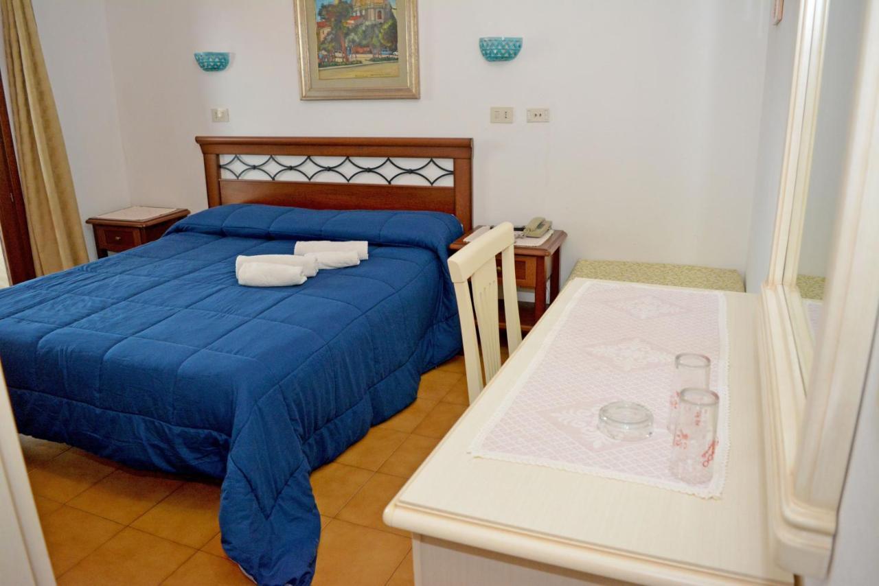 Scano Comfort Inn Santa Teresa Gallura Ngoại thất bức ảnh