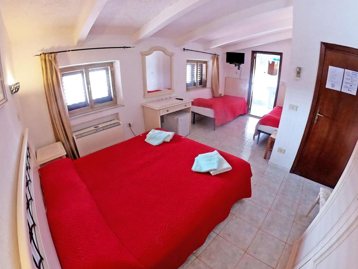 Scano Comfort Inn Santa Teresa Gallura Ngoại thất bức ảnh
