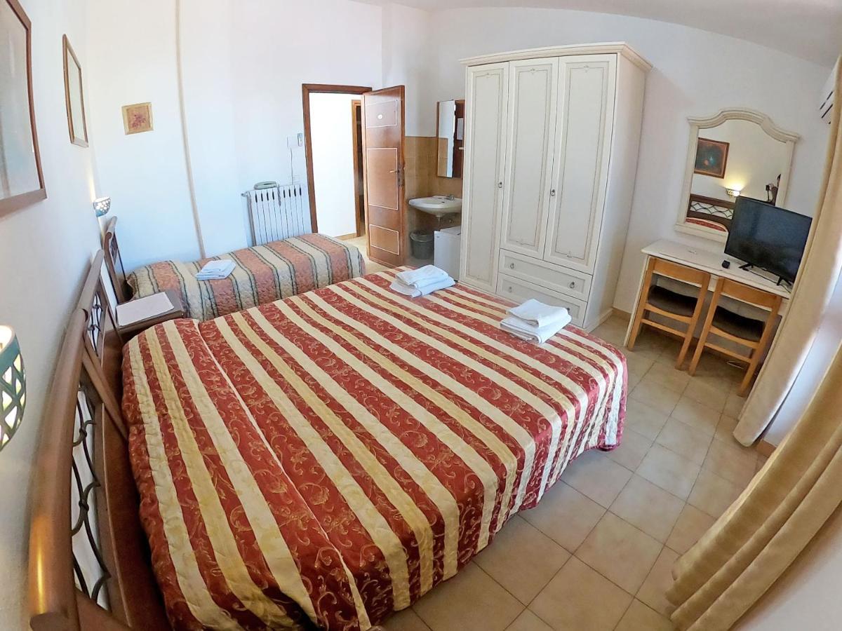 Scano Comfort Inn Santa Teresa Gallura Ngoại thất bức ảnh