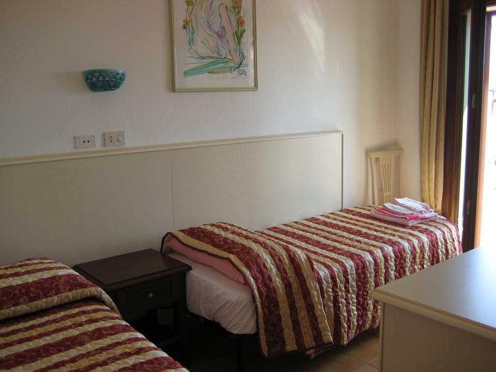 Scano Comfort Inn Santa Teresa Gallura Ngoại thất bức ảnh