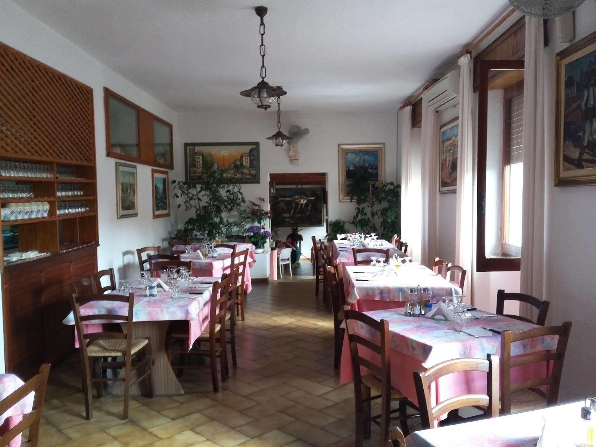 Scano Comfort Inn Santa Teresa Gallura Ngoại thất bức ảnh